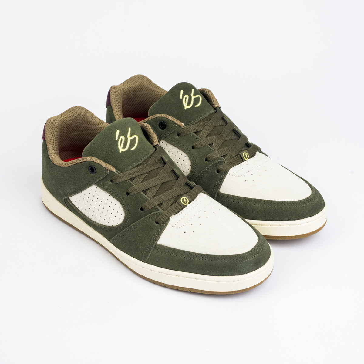 eŚ Accel Slim Shoes