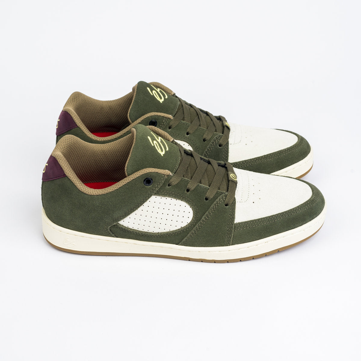 eŚ Accel Slim Shoes