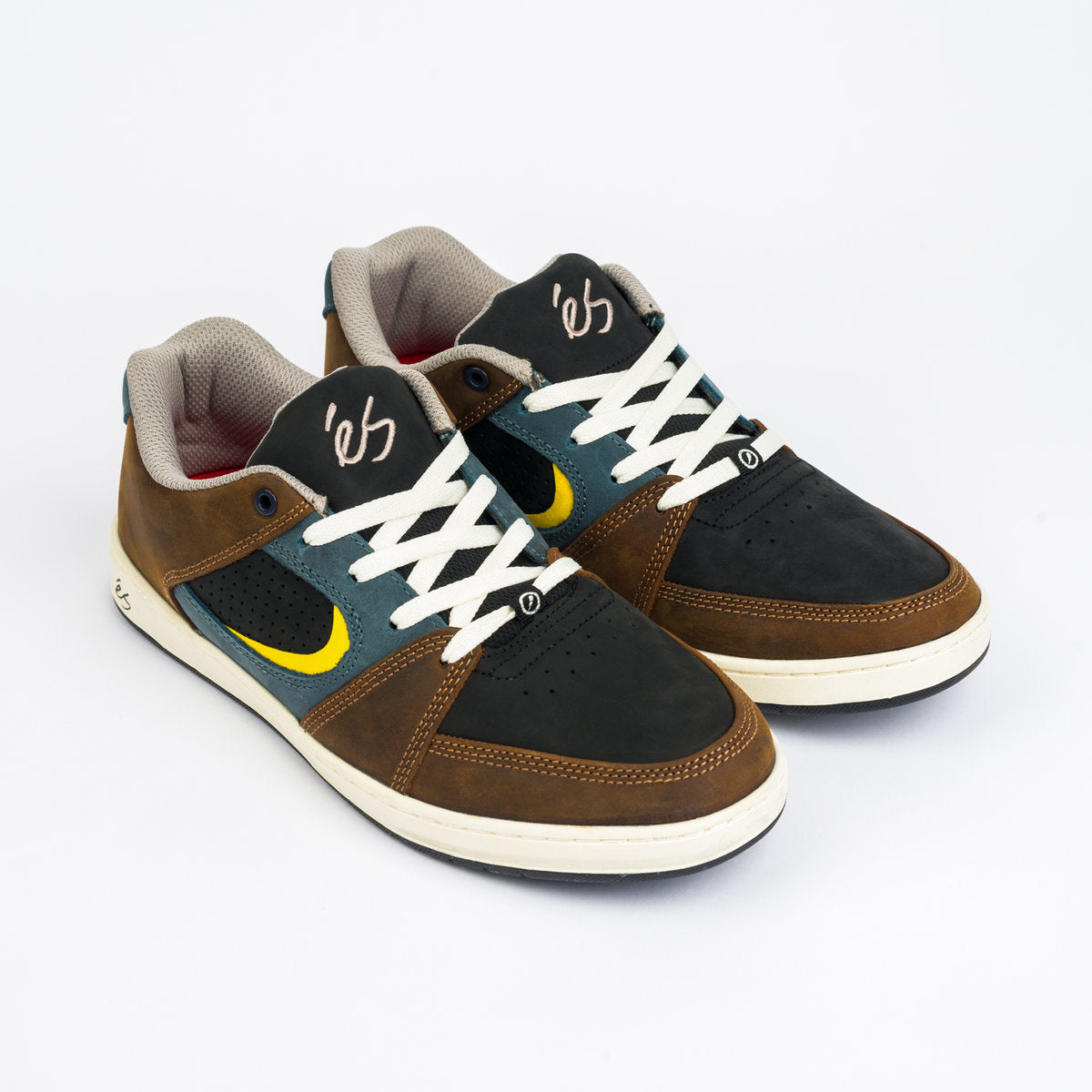 eŚ Accel Slim Shoes