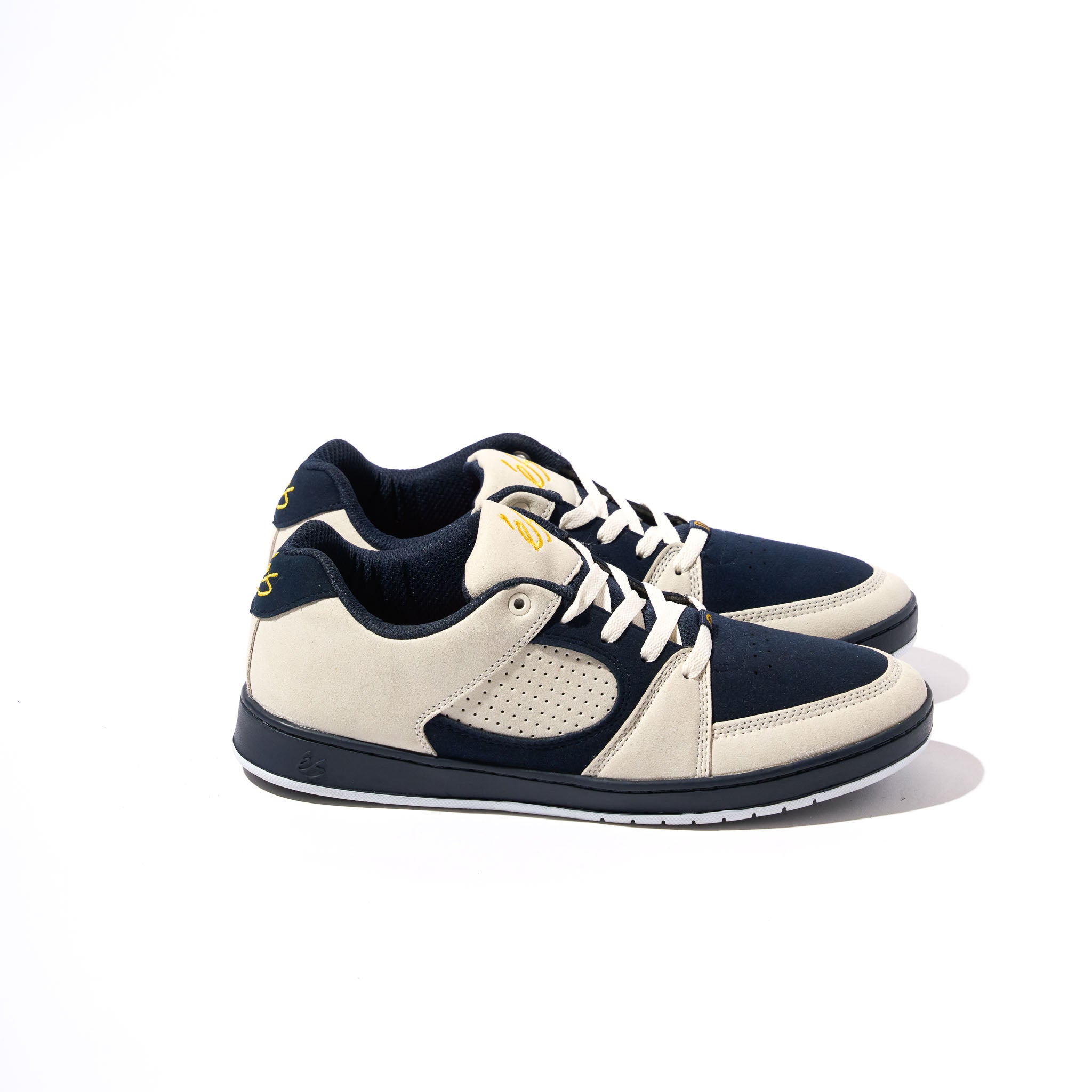 eŚ Accel Slim Shoes